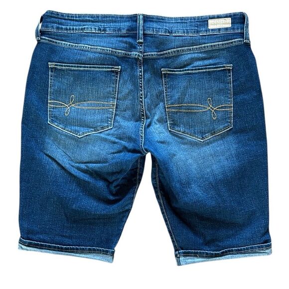 Levi’s Modern Skinny Jean Shorts - Picture 3 of 8